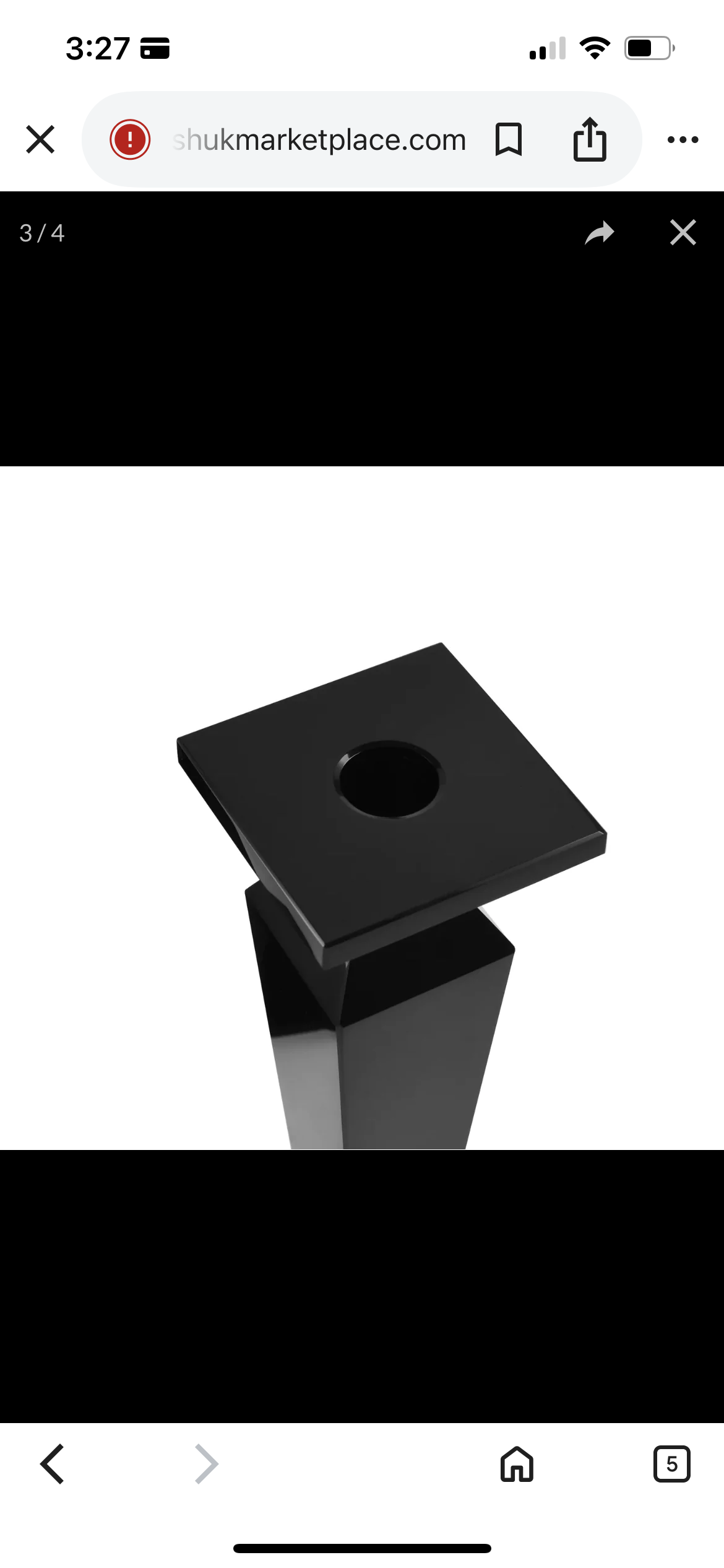 Black lainy candlesticks